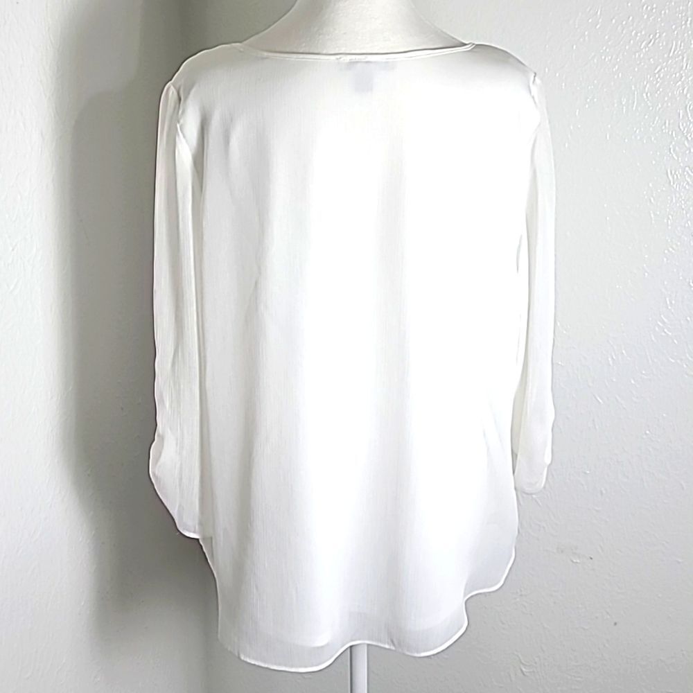 Roz & Ali White Blouse with Chiffon Overlay & Gold Bar Accent, Size 1X - Picture 7 of 9